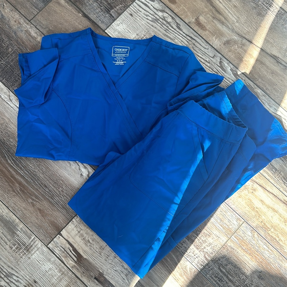 Cherokee Scrub Set